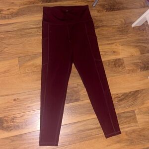 American Eagle, medium regular, red